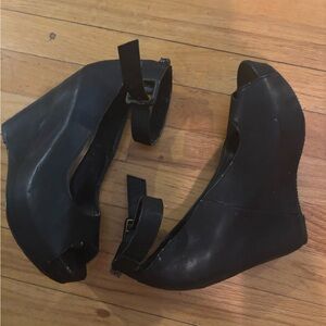 Herstyle Black Women's Wedge Shoes